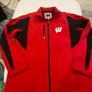 Beautiful 58 Sports Wisconsin Badger’s Mens Full Zip Large Mid-weight Jacket.